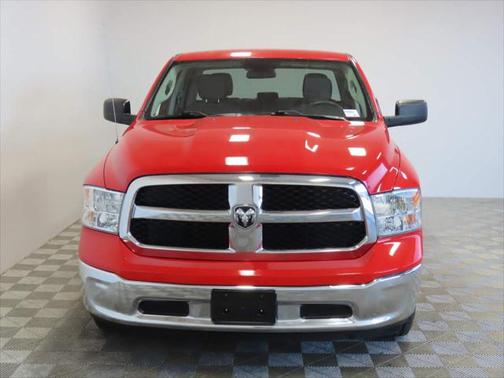 2022 RAM 1500 Classic SLT Crew Cab 4x2 57' Box