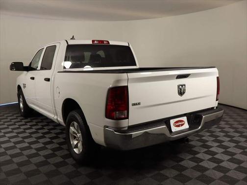 2022 RAM 1500 Classic SLT Crew Cab 4x2 57' Box