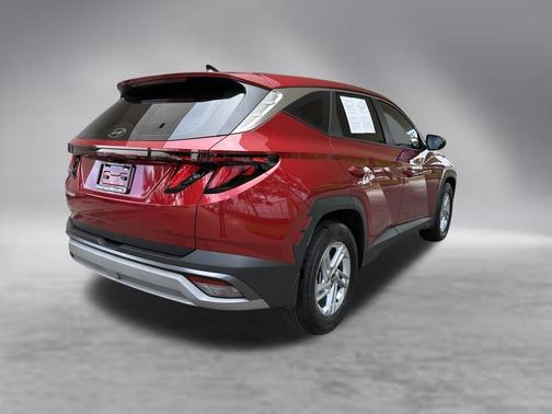 Red 2025 Hyundai TUCSON SE