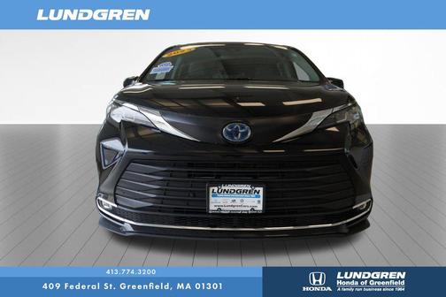 2023 Toyota Sienna XLE