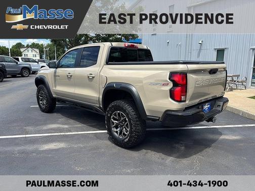 Sand Dune Metallic 2024 Chevrolet Colorado ZR2