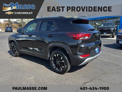 Mosaic Black Metallic 2023 Chevrolet Trailblazer LT