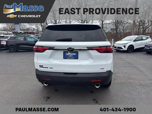 Summit White 2023 Chevrolet Traverse RS