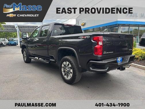 Dark Ash Metallic 2024 Chevrolet Silverado 2500 Custom