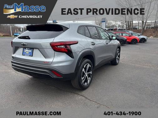 Sterling Gray Metallic 2024 Chevrolet Trax 1RS