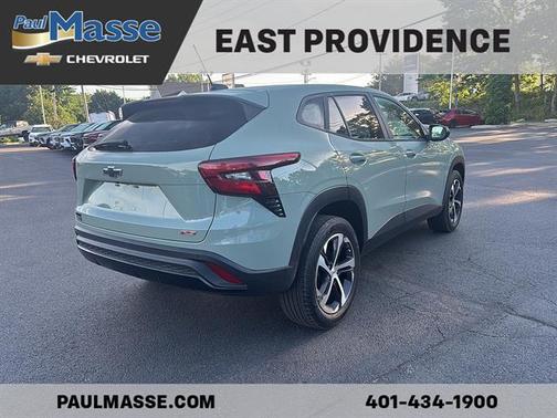 Green 2024 Chevrolet Trax 1RS