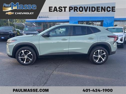 Green 2024 Chevrolet Trax 1RS