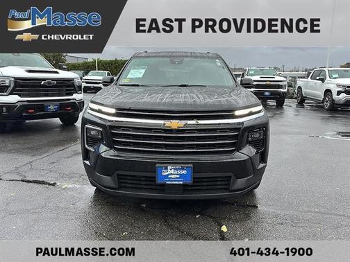 Mosaic Black Metallic 2024 Chevrolet Traverse LT