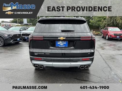 Mosaic Black Metallic 2024 Chevrolet Traverse LT