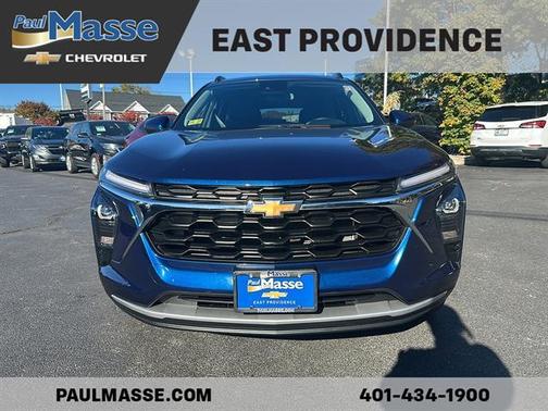 Blue Glow Metallic 2024 Chevrolet Trax LT