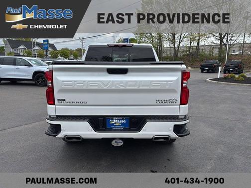 Iridescent Pearl Tricoat 2023 Chevrolet Silverado 1500 High Country