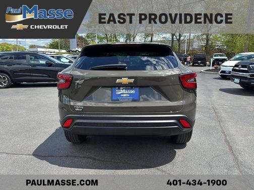Harvest Gold / Bronze 2024 Chevrolet Trax LS