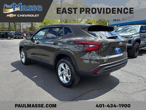 Harvest Gold / Bronze 2024 Chevrolet Trax LS