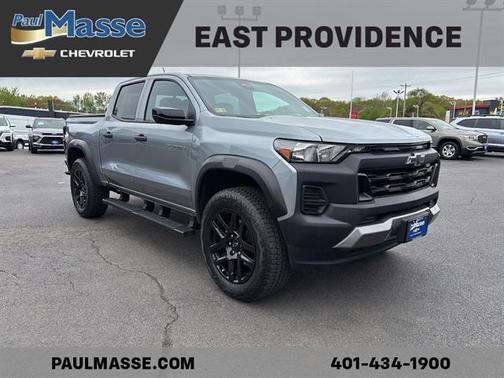 Sterling Gray Metallic 2024 Chevrolet Colorado Trail Boss