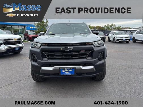 Sterling Gray Metallic 2024 Chevrolet Colorado Trail Boss