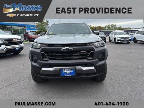 Sterling Gray Metallic 2024 Chevrolet Colorado Trail Boss