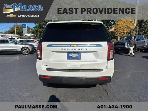 2023 Chevrolet Suburban LT