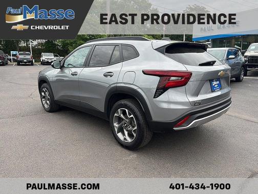 Sterling Gray Metallic 2024 Chevrolet Trax LT