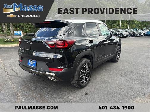 Mosaic Black Metallic 2024 Chevrolet Trailblazer ACTIV