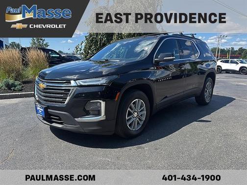 Mosaic Black Metallic 2023 Chevrolet Traverse LT Cloth