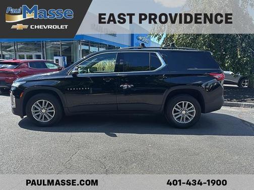 Mosaic Black Metallic 2023 Chevrolet Traverse LT Cloth