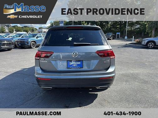 Platinum Gray Metallic 2018 Volkswagen Tiguan 2.0T S