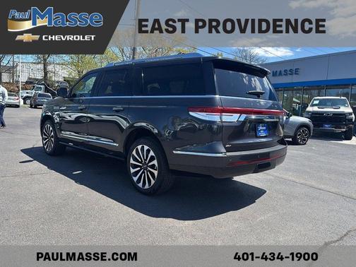 Gray 2023 Lincoln Navigator L Reserve