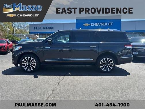 Gray 2023 Lincoln Navigator L Reserve