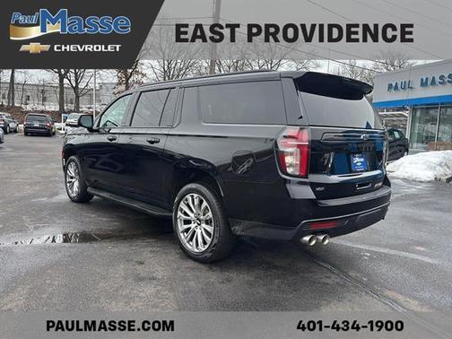 2023 Chevrolet Suburban RST