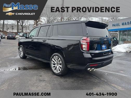 2023 Chevrolet Suburban RST