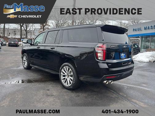 2023 Chevrolet Suburban RST