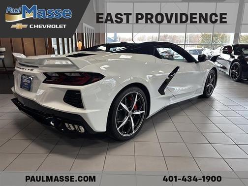 Arctic White 2021 Chevrolet Corvette Stingray w/2LT