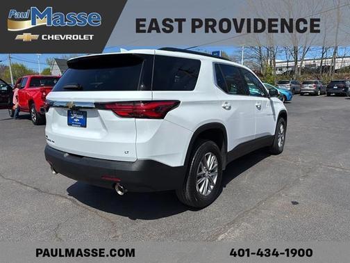 Summit White 2023 Chevrolet Traverse LT Cloth