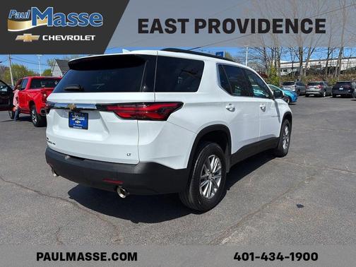 Summit White 2023 Chevrolet Traverse LT Cloth