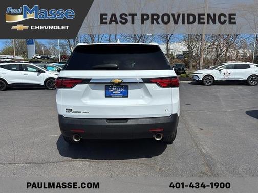 Summit White 2023 Chevrolet Traverse LT Cloth