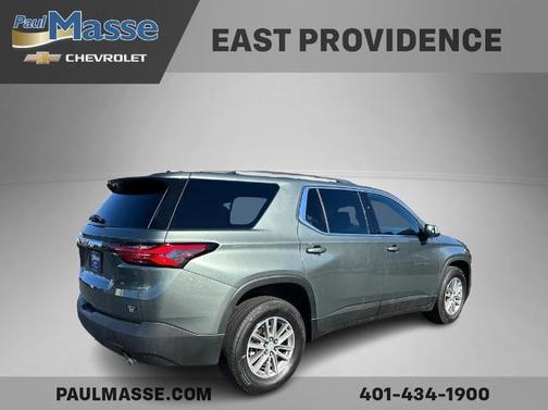 2022 Chevrolet Traverse LT Cloth