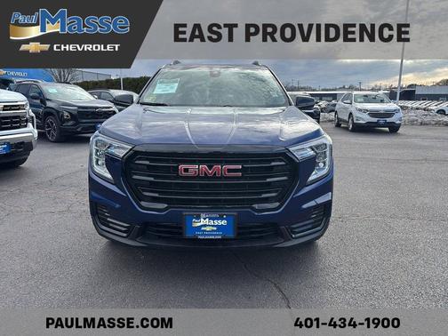 Marine Metallic 2023 GMC Terrain SLE