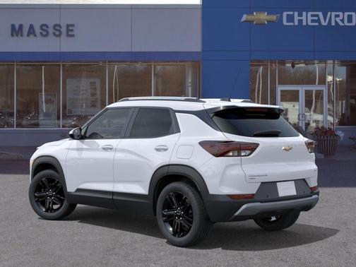 Summit White 2026 Chevrolet Trailblazer LT