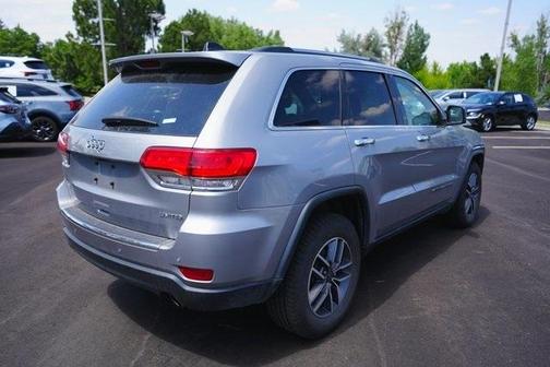 Photo 5 of 12 of 2019 Jeep Grand Cherokee Limited