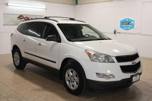 Photo 1 of 28 of 2012 Chevrolet Traverse LS