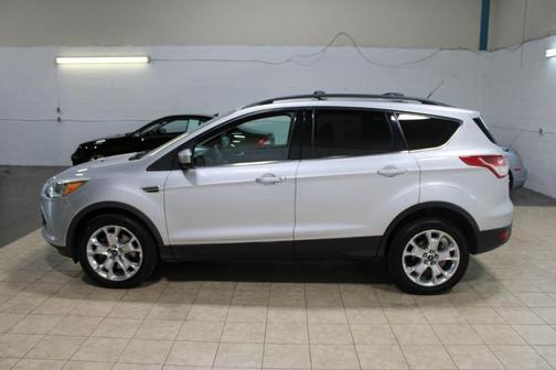 Photo 4 of 32 of 2013 Ford Escape SE