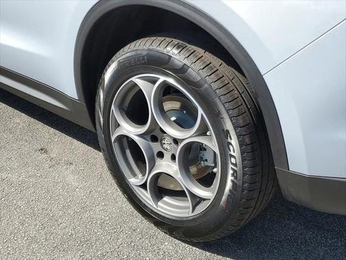 2025 Alfa Romeo Stelvio Sprint AWD