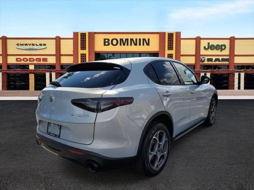 2025 Alfa Romeo Stelvio Sprint AWD
