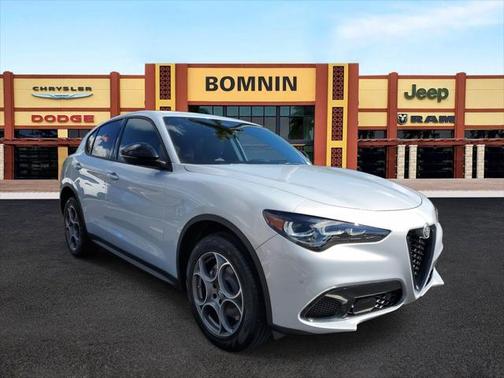 2025 Alfa Romeo Stelvio Sprint AWD