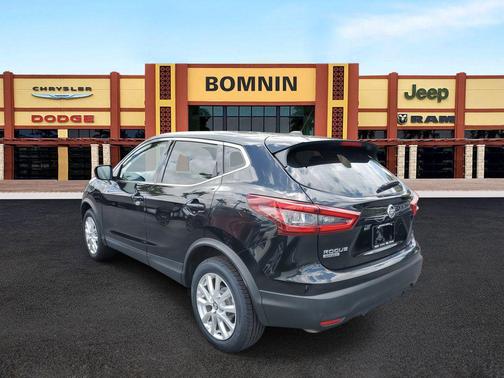 2022 Nissan Rogue Sport S
