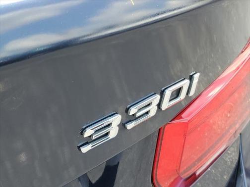 2017 BMW 330 330i