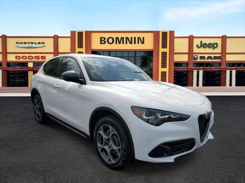 2025 Alfa Romeo Stelvio Sprint AWD