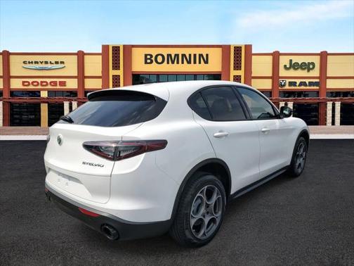 2025 Alfa Romeo Stelvio Sprint AWD