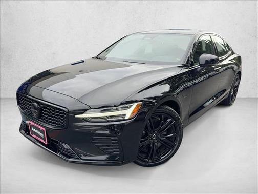 2024 Volvo S60 Recharge Plug-In Hybrid T8 Plus Black Edition