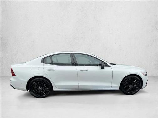 2024 Volvo S60 Recharge Plug-In Hybrid T8 Plus Black Edition